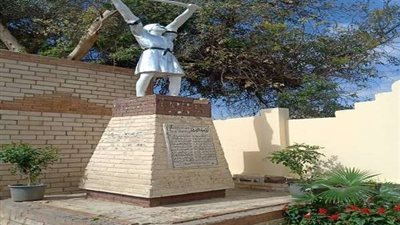 الوحدة المحلية فى قنا تزيل تمثال حورس بعد إثارته للجدل