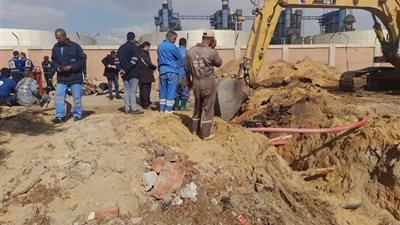 محافظ الإسماعيلية يتابع  اعمال اصلاح انفجار 