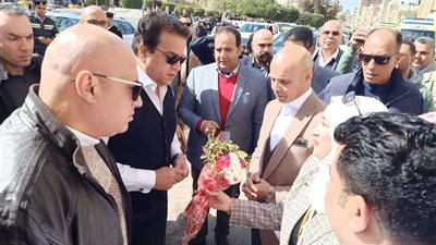 وزير الصحة ووكيله بالشرقية يستكملا جولتهم بمستشفيات فاقوس المركزي