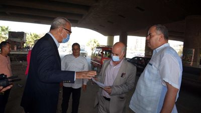 محافظ القليوبية يشن حملة لرفع الإشغالات أسفل الطريق الدائري بمسطرد