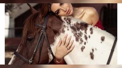 الراقصة جوهرة تتألق في أحدث جلسة تصوير مع 