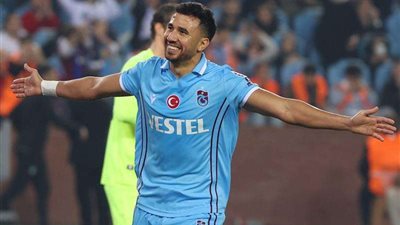 تريزيجيه يقود هجوم طرابزون في مهمة صعبة أمام جالاتا سراي