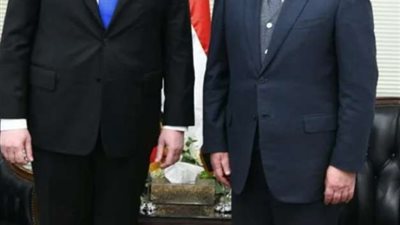 الملا ورئيس وزراء رومانيا يناقشان التعاون في قطاع الطاقة