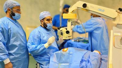 1800 كشف و55 عملية تجريها قافلة الأزهر الطبية بثالث أيامها في قنا