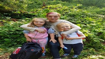 أم تبعد أبنائها عن المدرسة.. ماذا حدث لها؟