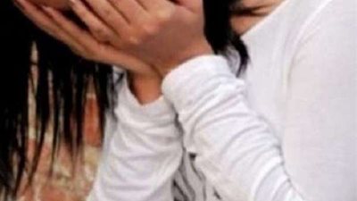 سائق يعاشر طالبة ثانوي بـ