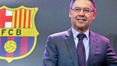 رئيس برشلونة يرفض الإستقالة والدخول في نقاش حول ميسي