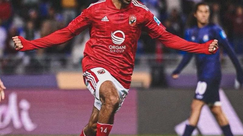 حسين الشحات لاعب