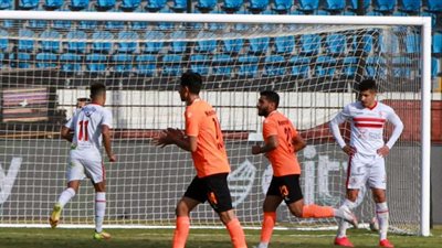 فاركو يتقدم على الزمالك في الشوط الأول بهدفين دون مقابل