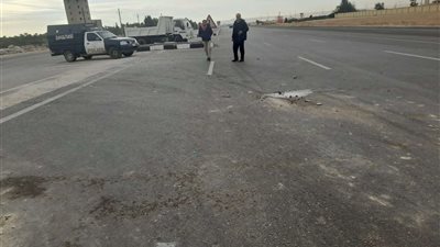 إصابة 14شخصا في حادث تصادم سيارتين على طريق الإسماعيلية السويس