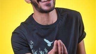 إبرام سمير يروج لمسرحية الجديدة 