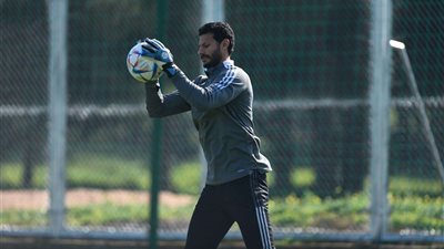 مران الأهلي.. تدريبات منفردة لـ الشناوي عقب انتهاء المران الجماعي للفريق
