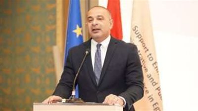 نائب وزيرة التخطيط يحضر مؤتمر مشروع 