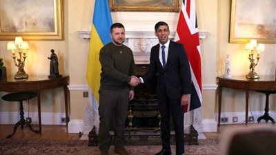 من لندن.. زيلينسكي يطالب الغرب بمزيد من الأسلحة