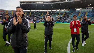 فريق الأهلي يصل إلى ملعب مولاي عبد الله