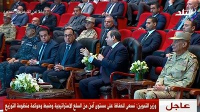 السيسي: ميصحش نتكلم عن الأكل في التليفزيون.. الحاجة موجودة واحنا صادقين معاكم