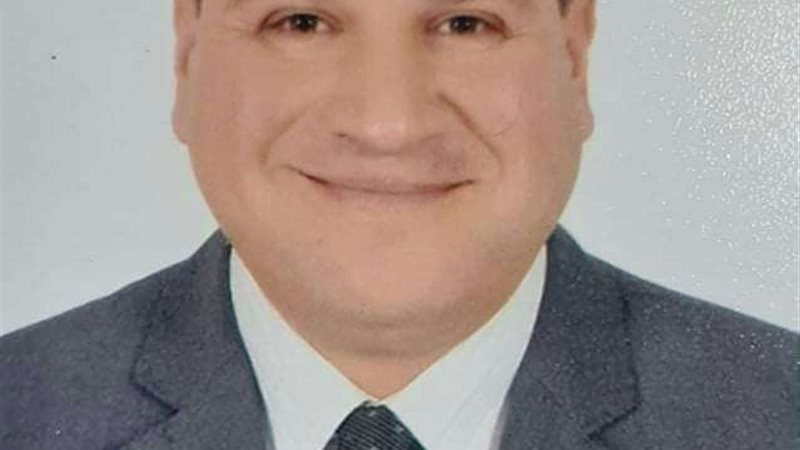 الدكتور ياسر حسين