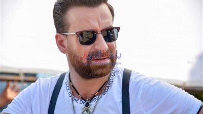 نضال الشافعي يهنئ الأمة الإسلامية بحلول المولد النبوى الشريف