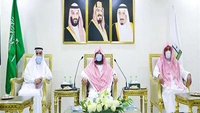 السديس يتصدر 