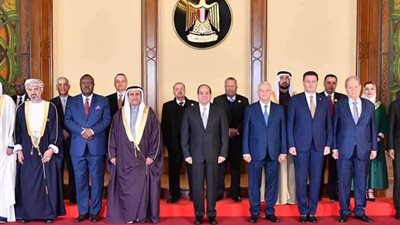 الرئيس السيسي يلتقي وفداً من رؤساء المجالس والبرلمانات العربية