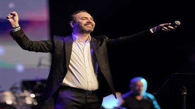 من الأردن.. وائل جسار ينشر صورة تجمعة بصديقة من أحدث ظهور له