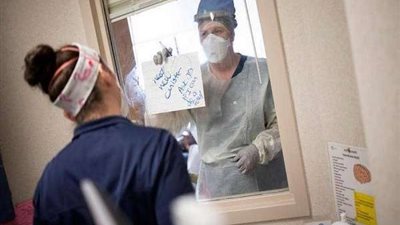 طبيب يكشف كارثة عن إصابة مريض كورونا بالإنفلونزا فى نفس الوقت