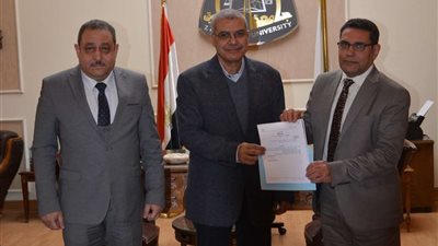 رئيس جامعة الزقازيق يصدر عدة قرارات بتعيين وكلاء جدد ببعض بالكليات