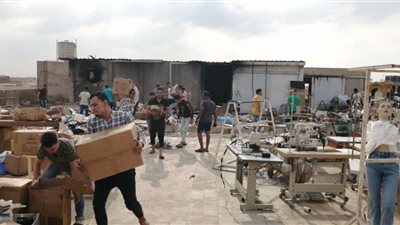 الحماية المدنية تُسيطر على حريق بمخزن ملابس بالعبور