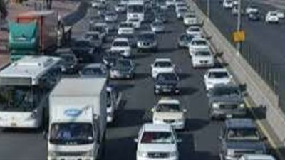 النشرة المرورية صباح الاثنين: كثافة عالية بحركة سير السيارات بشوارع القاهرة والجيزة