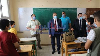 محافظ المنوفية يزف بشرى سارة لأولياء الأمور بالمدارس التجريبية