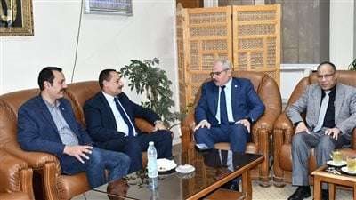 حول إستراتيجية الأمن القومي.. هشام السماحي يلقي محاضرة لطلاب جامعة قناة السويس