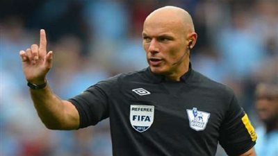 بسبب خطأ في الفار رئيس لجنة الحكام يعتذر لنادي الأرسنال