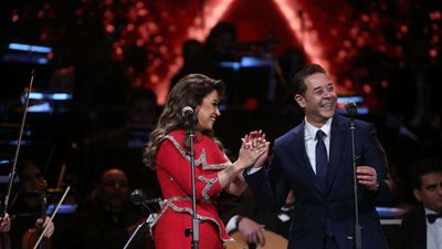 مدحت صالح يجتمع  مع ريهام عبد الحكيم في حفل عيد الحب