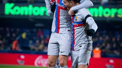 بقيادة ليفاندوفيسكي..تشكيلة برشلونة المتوقع أمام مانشستر يونايتد في الدوري الأوروبي