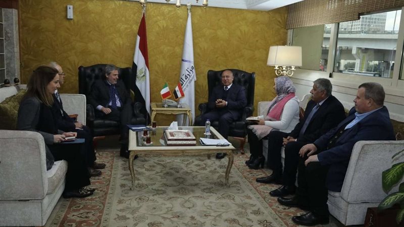 اجتماع وزير النقل