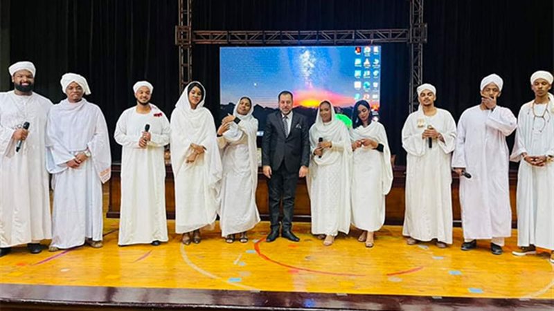 تخريج الطلاب الوافدين