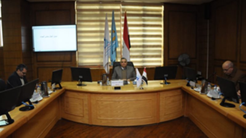 اجتماع رئيس جامعة