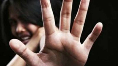 لـ ممارسة الزنا.. رجل يغازل طليقته