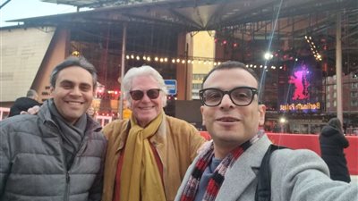 حسين فهمى وبعض النجوم يصلون ألمانيا لحضور مهرجان برلين