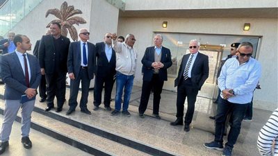 وزراء الزراعة والشباب والثقافة يتفقدون مضمار الهجن الدولى فى شرم الشيح
