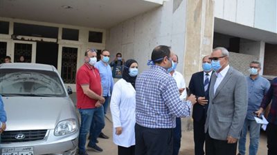 محافظ القليوبية يتفقد عدد من المشروعات في مدينة بنها