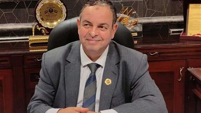 الجمارك توجه بمتابعة جروبات واتس اب لحل مشاكل الإفراج عن البضائع