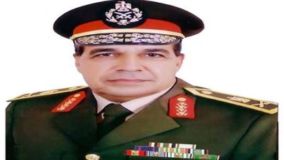 وزير الإنتاج الحربي يدلي بصوته الانتخابي بمصر الجديدة