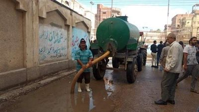 وزير التنمية المحلية يوجه بشفط الأمطار من أمام اللجان الانتخابية