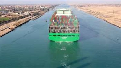 انتظام حركة الملاحة بقناة السويس بعبور 64 سفينة | تفاصيل