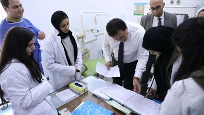 وزير الصحة يوجه بإمداد وحدة صحة الحصري بكافة احتياجاتها من المستلزمات الطبية