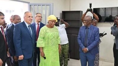 وزير الري يتفقد مركز التنبؤ بالأمطار والتغيرات المناخية بكينشاسا