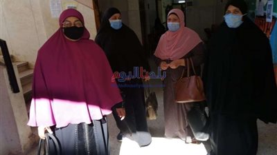 السيدات يدلون بأصواتهم فى اليوم الثانى من انتخابات مجلس النواب بالغربية