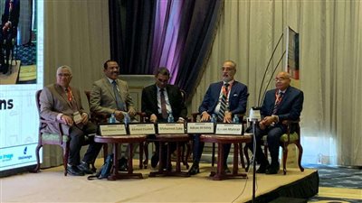 رئيس جامعة أسوان: إقامة المؤتمرات العلمية والطبية لتنسيط السياحة التعليمية