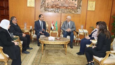 رئيس جامعة المنوفية يتابع أعمال الإتاحة لخدمة ذوي الاحتياجات الخاصة